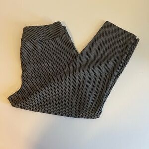 Roz & Ali Black and White Cropped Ankle Pants